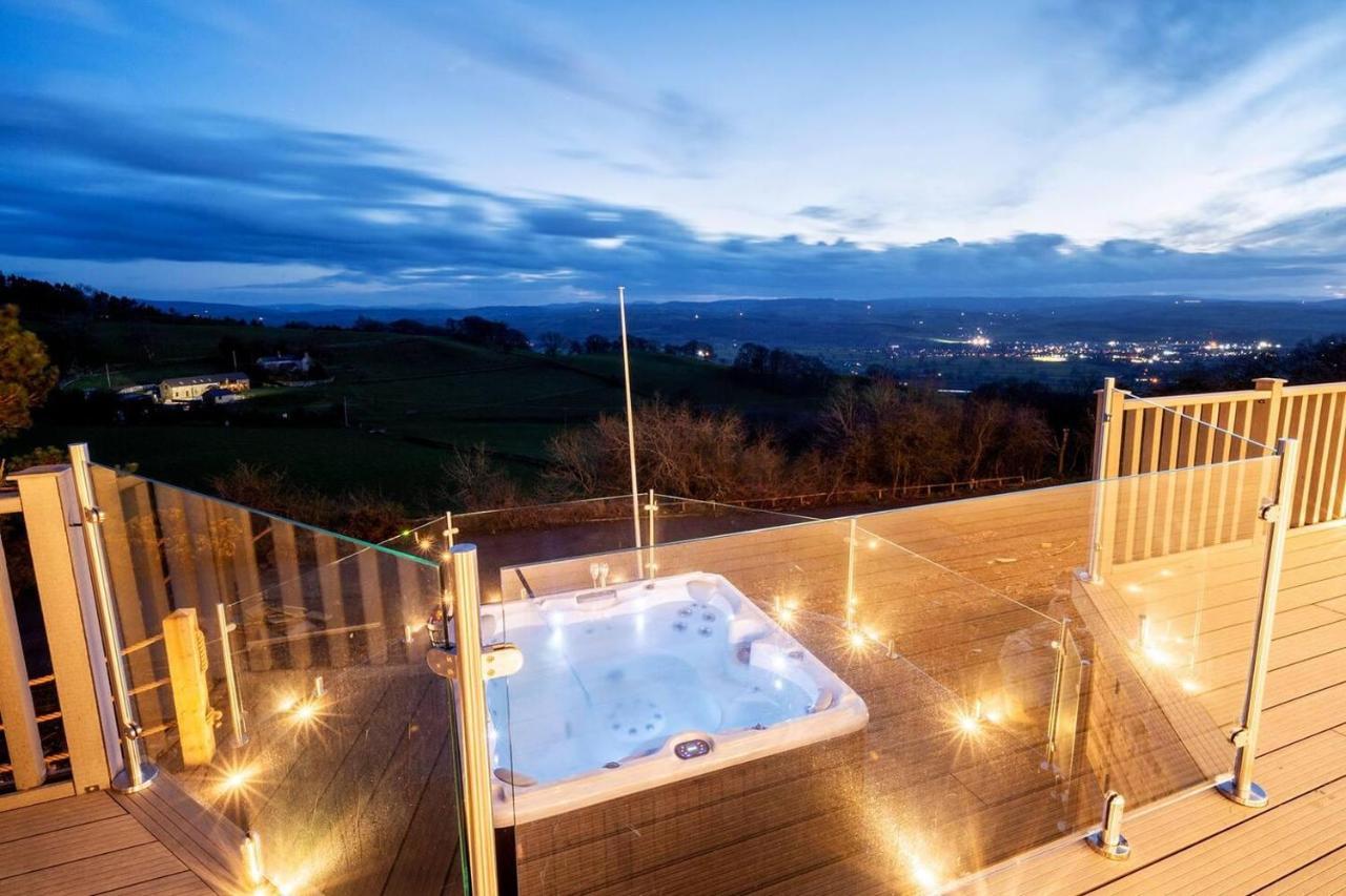 Clwyd Gate Manor Pool Sauna Hottub Cave Wales Ruthin Exterior foto